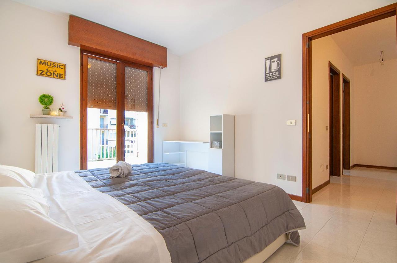 Verona - Familyoasi Free Parking And Garden Exterior foto